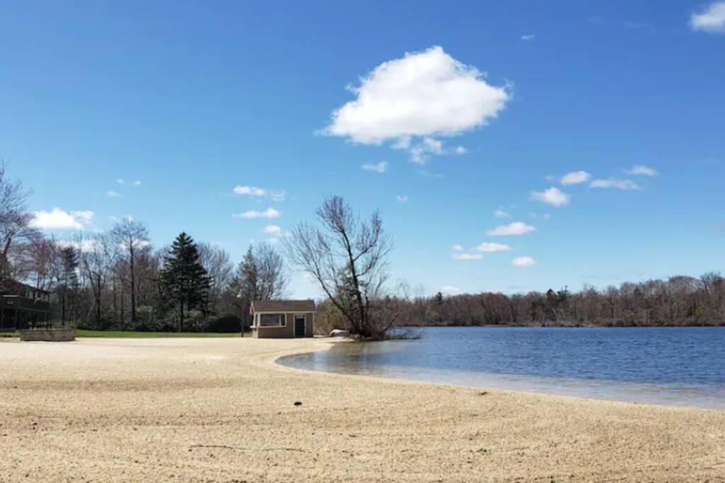 Walk To Pool & Beach - Spacious Gateway, Hot Tub, Game Room Pocono Country Place Exterior photo