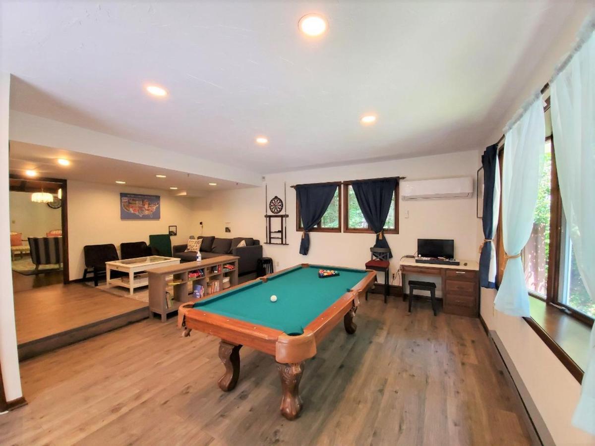 Walk To Pool & Beach - Spacious Gateway, Hot Tub, Game Room Pocono Country Place Exterior photo