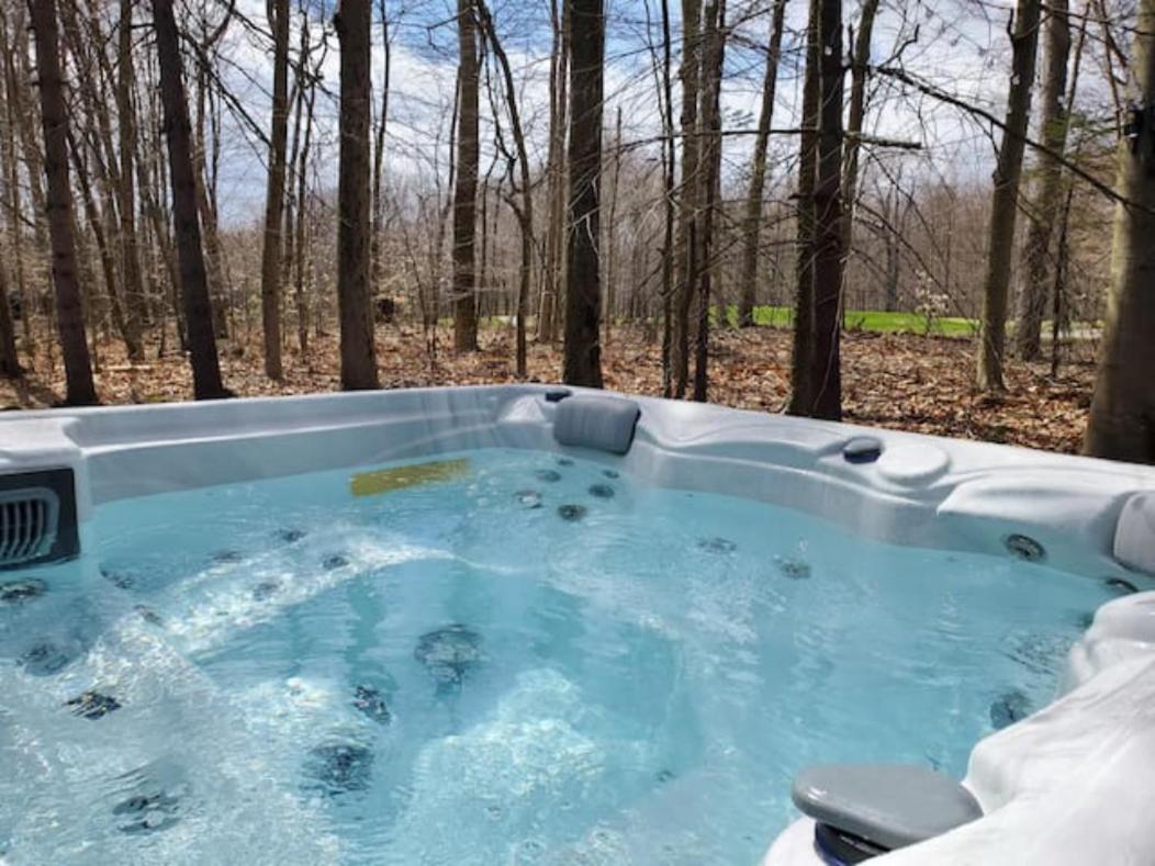 Walk To Pool & Beach - Spacious Gateway, Hot Tub, Game Room Pocono Country Place Exterior photo